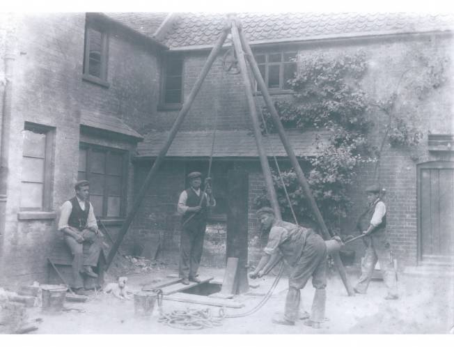 Borehole drilling in the 1930s